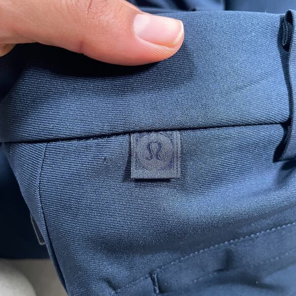 Lululemon Pants Men's 33x31 Navy Classic Fit Golf Commission Performance - Picture 7 of 12